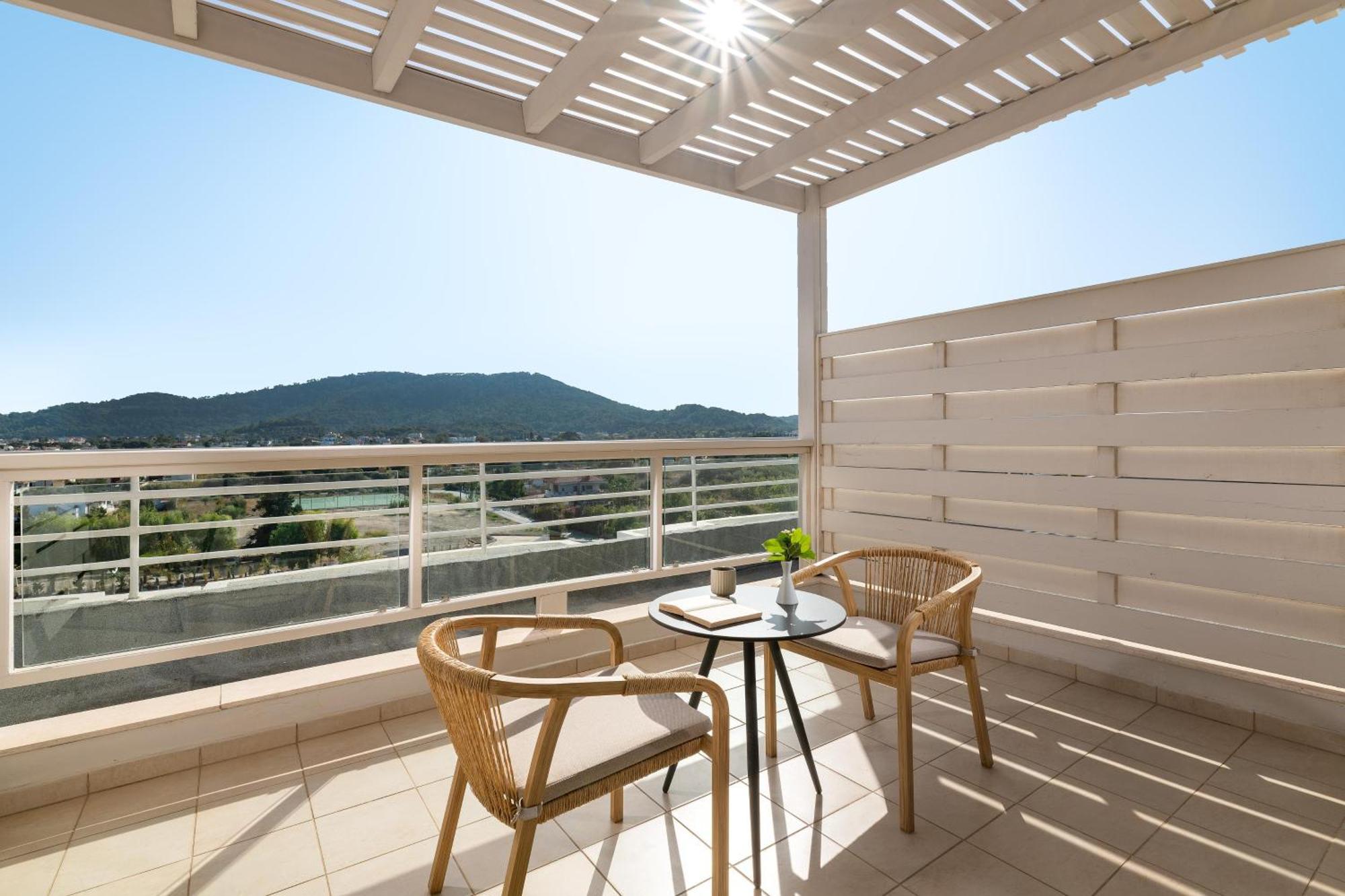 Electra Palace Rhodes إياليسوس المظهر الخارجي الصورة A balcony